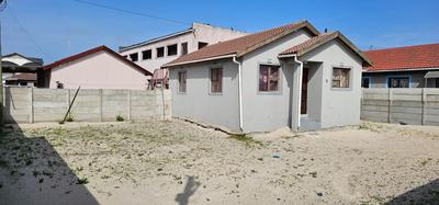 House For Sale in Ilitha Park, Khayelitsha